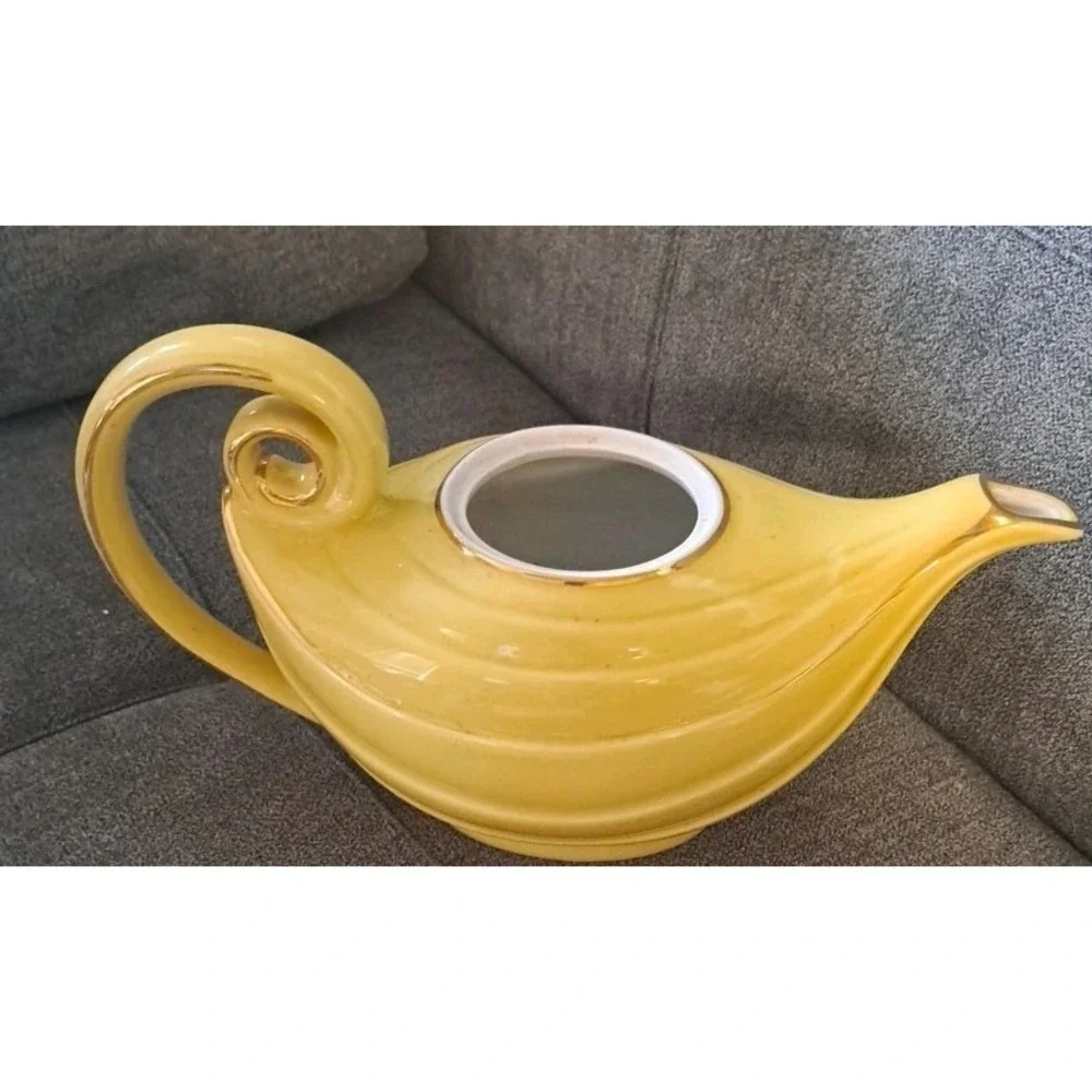 Vtg‎ Hall China 6 Cup Aladdin Genie Lamp Teapot Canary Yellow w/Gold Trim NO LID